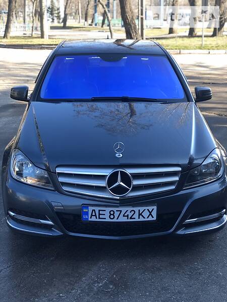 Седан Mercedes-Benz C-Class 2013 в Кривому Розі