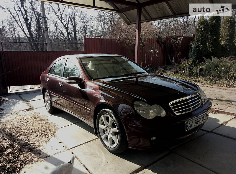 Седан Mercedes-Benz C-Class 2006 в Києві