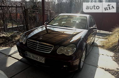 Седан Mercedes-Benz C-Class 2006 в 