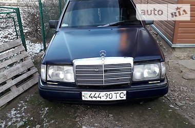 Хэтчбек Mercedes-Benz C-Class 1988 в Дрогобыче