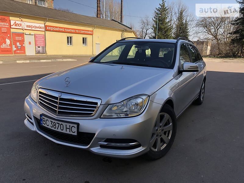 Універсал Mercedes-Benz C-Class 2012 в 