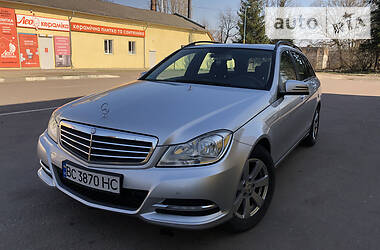 Універсал Mercedes-Benz C-Class 2012 в 