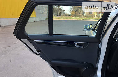 Універсал Mercedes-Benz C-Class 2012 в 