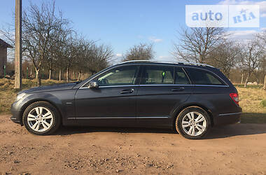 Універсал Mercedes-Benz C-Class 2010 в 