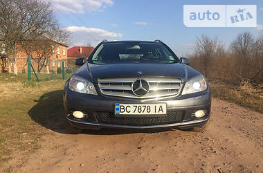 Універсал Mercedes-Benz C-Class 2010 в 