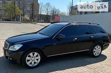 Універсал Mercedes-Benz C-Class 2012 в 