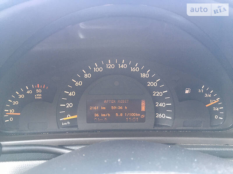Універсал Mercedes-Benz C-Class 2002 в Києві