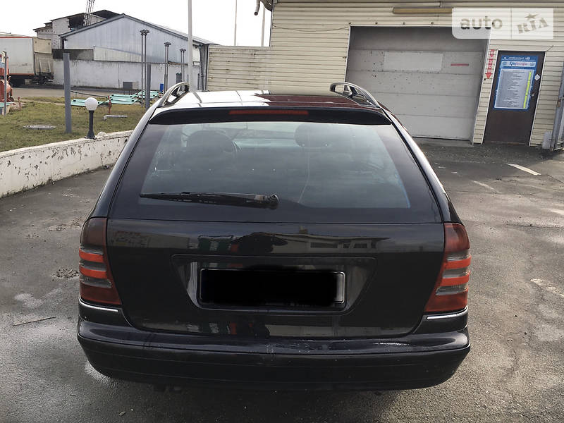 Універсал Mercedes-Benz C-Class 2002 в Києві