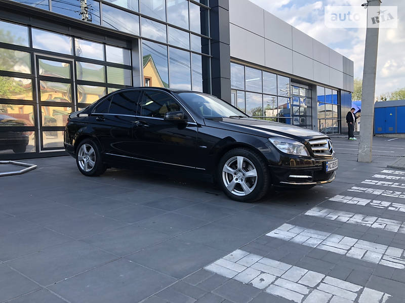 Седан Mercedes-Benz C-Class 2011 в Луцке