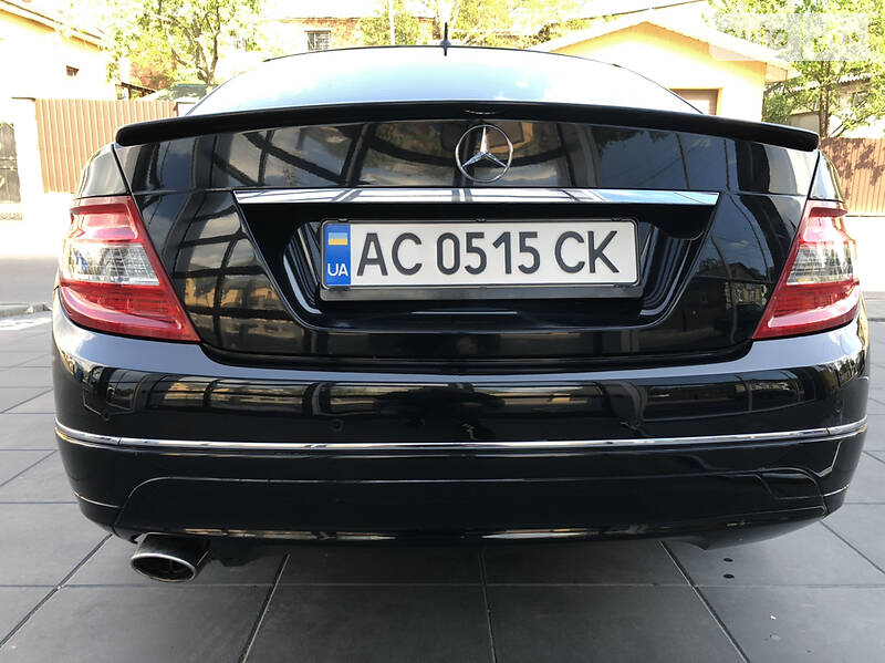 Седан Mercedes-Benz C-Class 2011 в Луцке