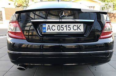 Седан Mercedes-Benz C-Class 2011 в 