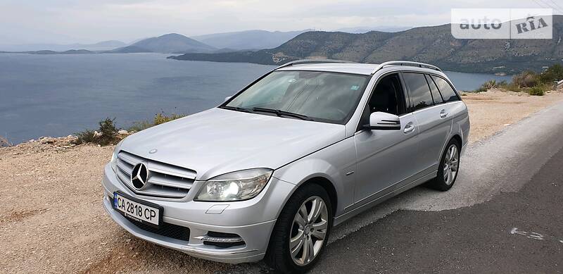 Універсал Mercedes-Benz C-Class 2010 в Черкасах