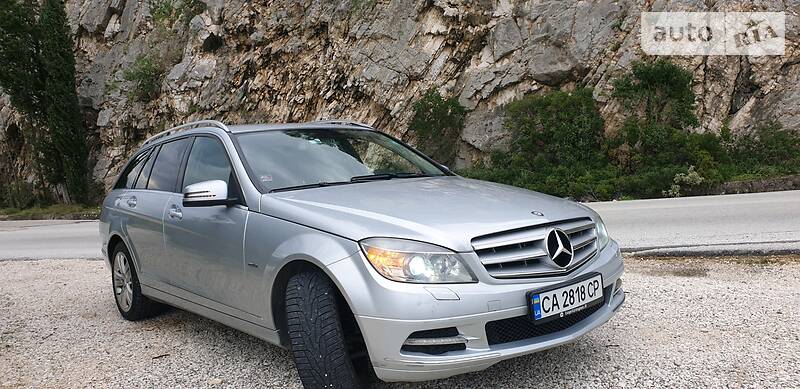 Універсал Mercedes-Benz C-Class 2010 в Черкасах