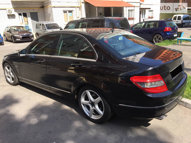 Седан Mercedes-Benz C-Class 2008 в Полонном