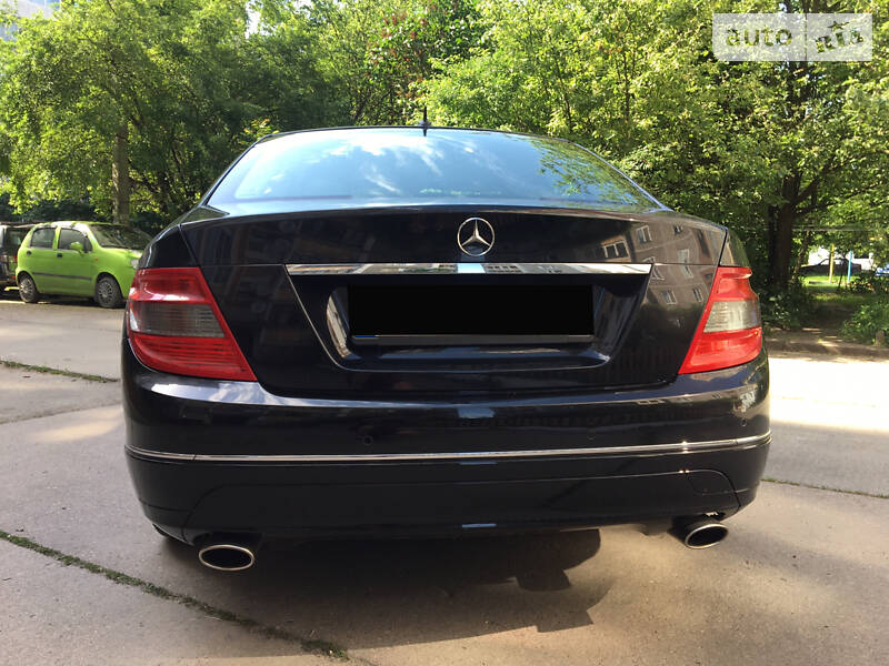 Седан Mercedes-Benz C-Class 2008 в Полонном
