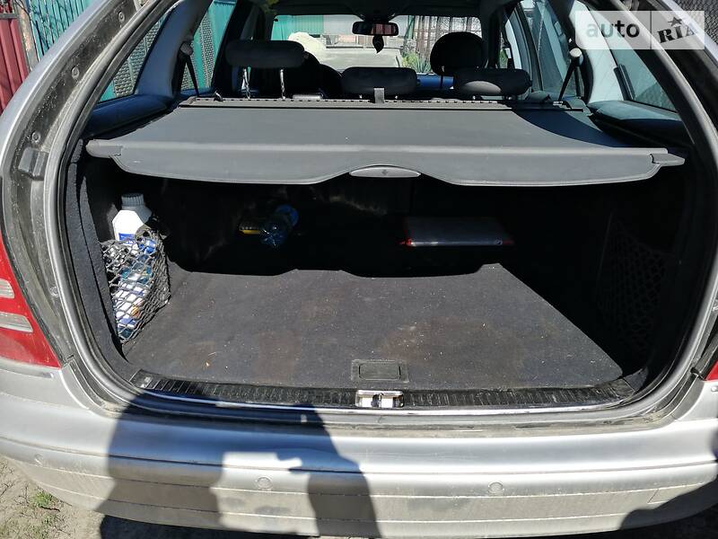 Универсал Mercedes-Benz C-Class 2003 в Миргороде