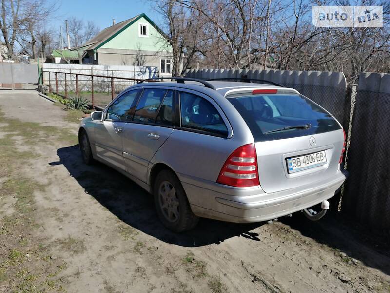 Универсал Mercedes-Benz C-Class 2003 в Миргороде