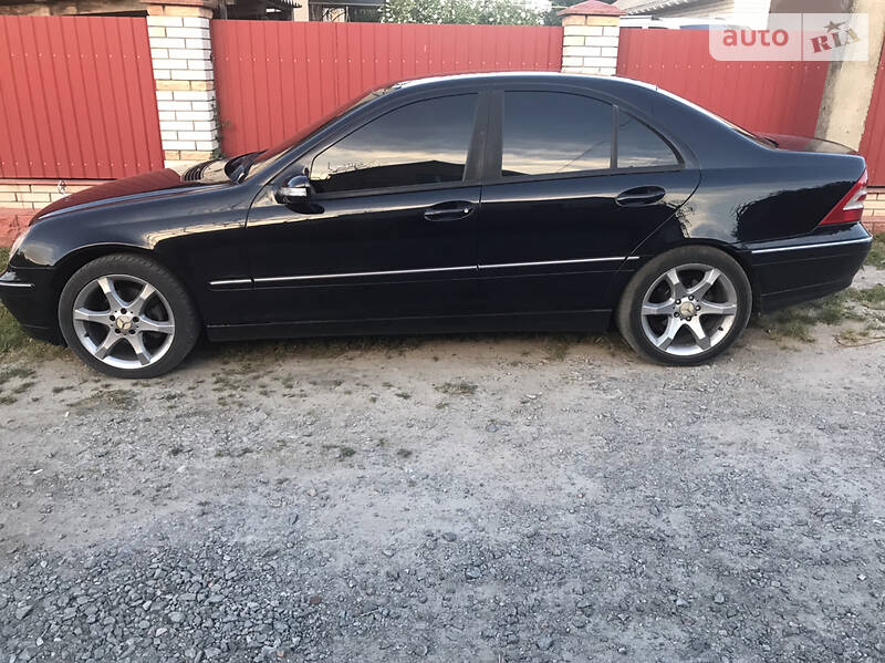 Седан Mercedes-Benz C-Class 2005 в Вінниці
