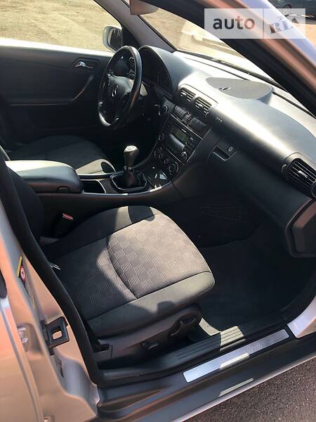 Седан Mercedes-Benz C-Class 2004 в Києві