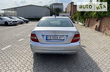 Седан Mercedes-Benz C-Class 2011 в Чернівцях