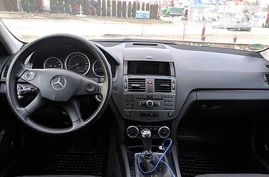 Універсал Mercedes-Benz C-Class 2010 в Рокитному