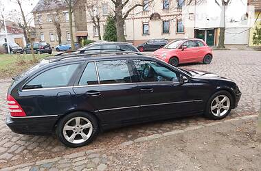 Універсал Mercedes-Benz C-Class 2004 в Червонограді