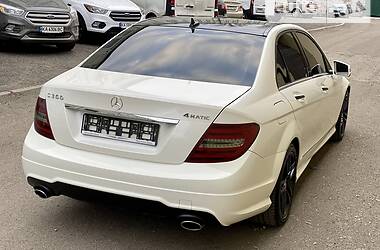 Седан Mercedes-Benz C-Class 2011 в 