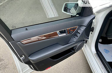 Седан Mercedes-Benz C-Class 2011 в 