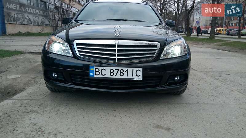 Универсал Mercedes-Benz C-Class 2009 в Львове