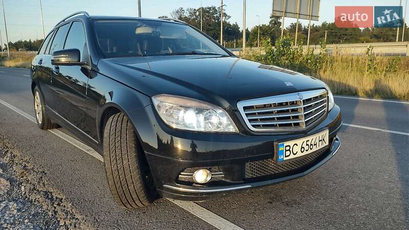 Универсал Mercedes-Benz C-Class 2010 в Львове