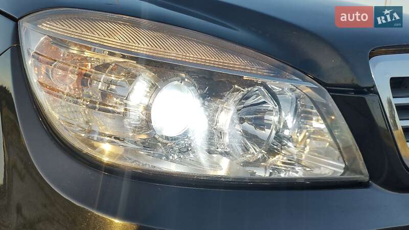 Универсал Mercedes-Benz C-Class 2010 в Львове