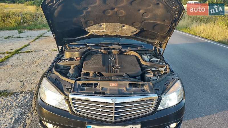 Универсал Mercedes-Benz C-Class 2010 в Львове