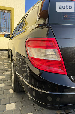 Универсал Mercedes-Benz C-Class 2010 в 