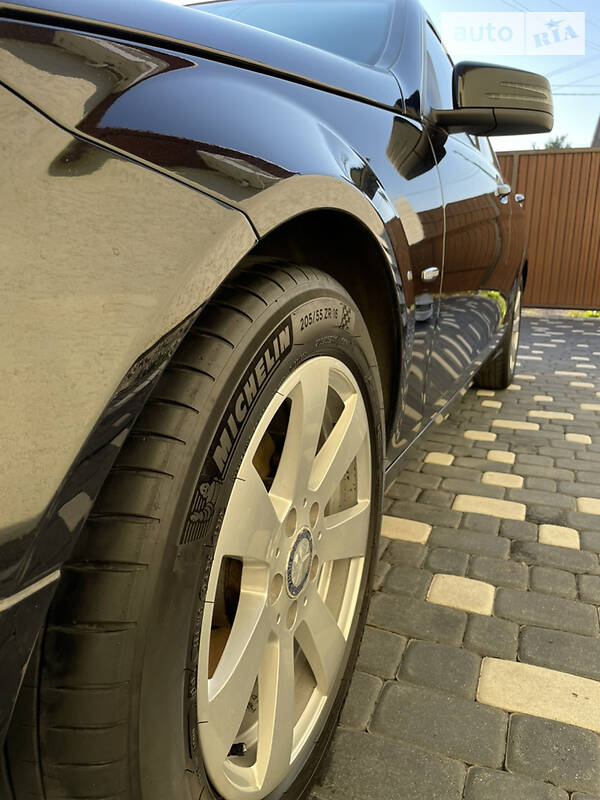 Універсал Mercedes-Benz C-Class 2010 в Чернівцях