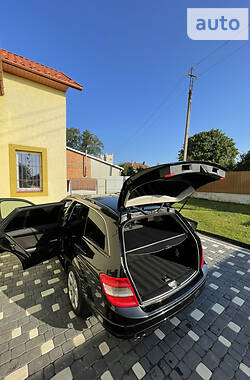 Универсал Mercedes-Benz C-Class 2010 в 