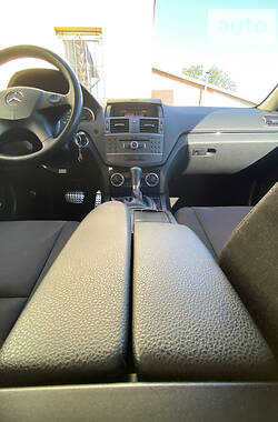 Универсал Mercedes-Benz C-Class 2010 в 