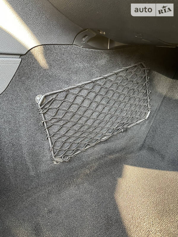 Універсал Mercedes-Benz C-Class 2010 в Чернівцях