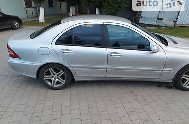 Седан Mercedes-Benz C-Class 2005 в Львове