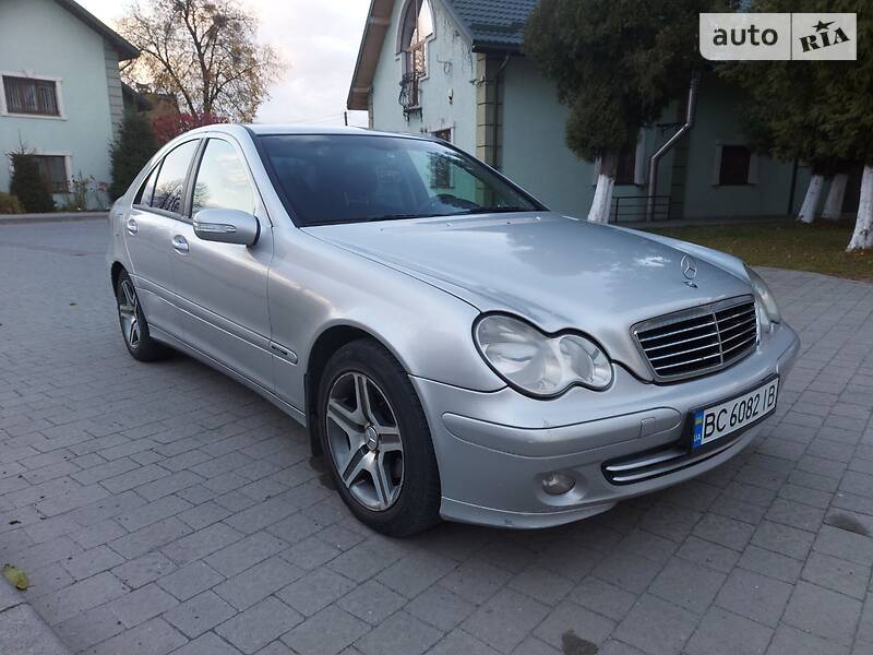 Седан Mercedes-Benz C-Class 2005 в Львові