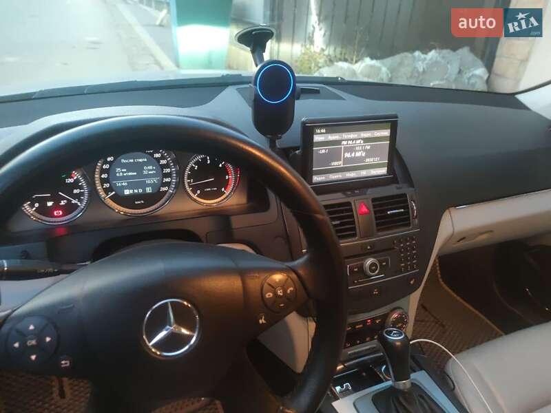Універсал Mercedes-Benz C-Class 2011 в Києві