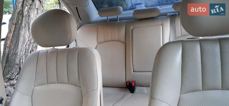 Седан Mercedes-Benz C-Class 2005 в Николаеве