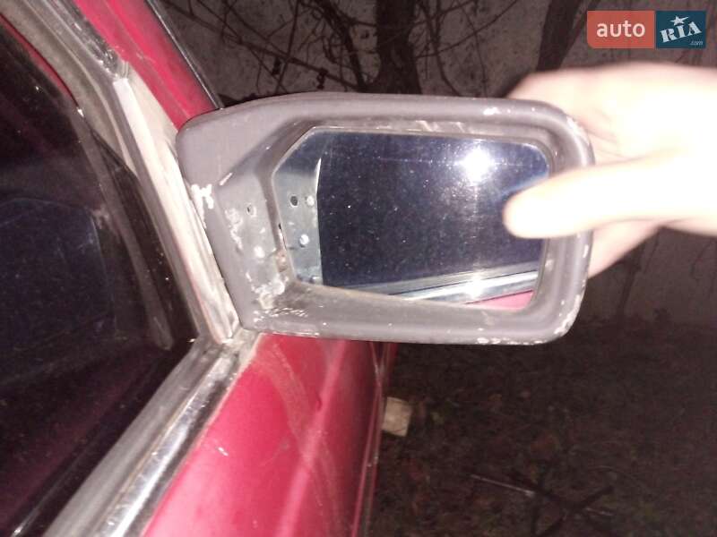 Седан Mercedes-Benz C-Class 1981 в Бориславе