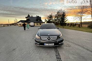 Седан Mercedes-Benz C-Class 2012 в Коломые