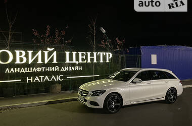 Універсал Mercedes-Benz C-Class 2014 в Києві