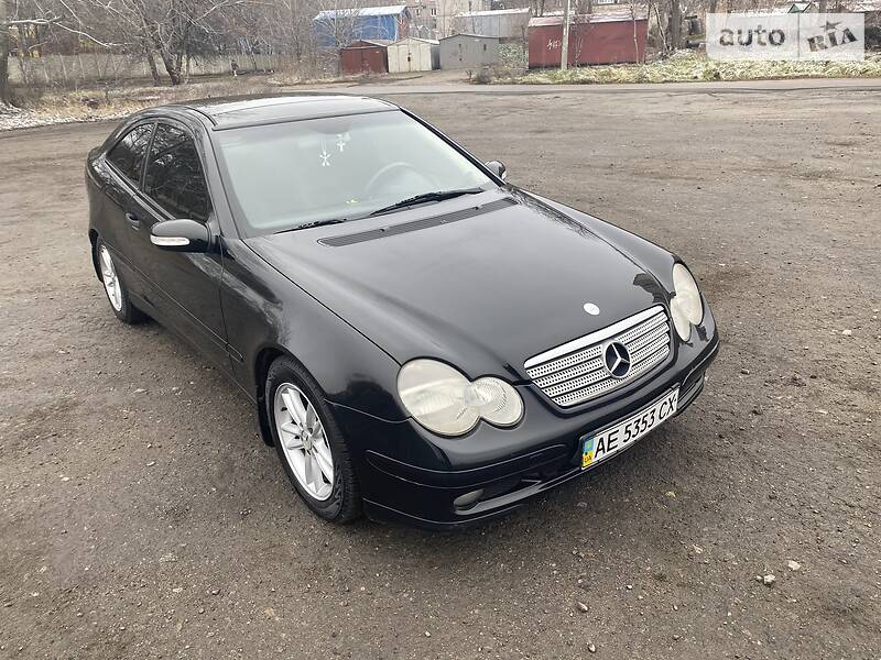 Купе Mercedes-Benz C-Class 2001 в Дніпрі