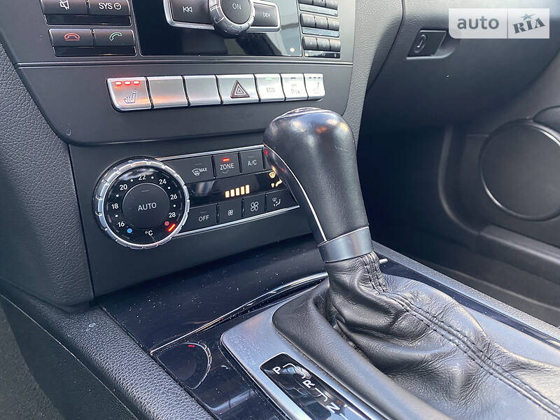 Седан Mercedes-Benz C-Class 2013 в Киеве