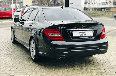 Седан Mercedes-Benz C-Class 2013 в Харкові