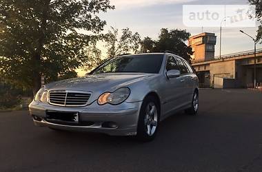 Универсал Mercedes-Benz C-Class 2004 в Киеве