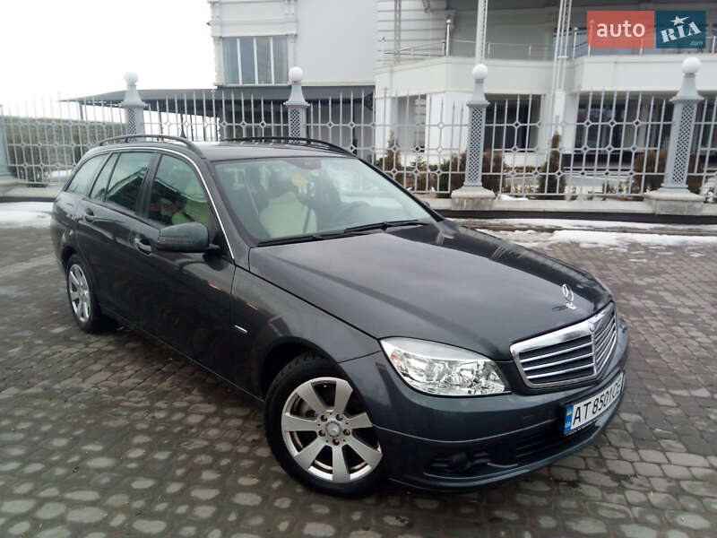 Універсал Mercedes-Benz C-Class 2010 в Снятині