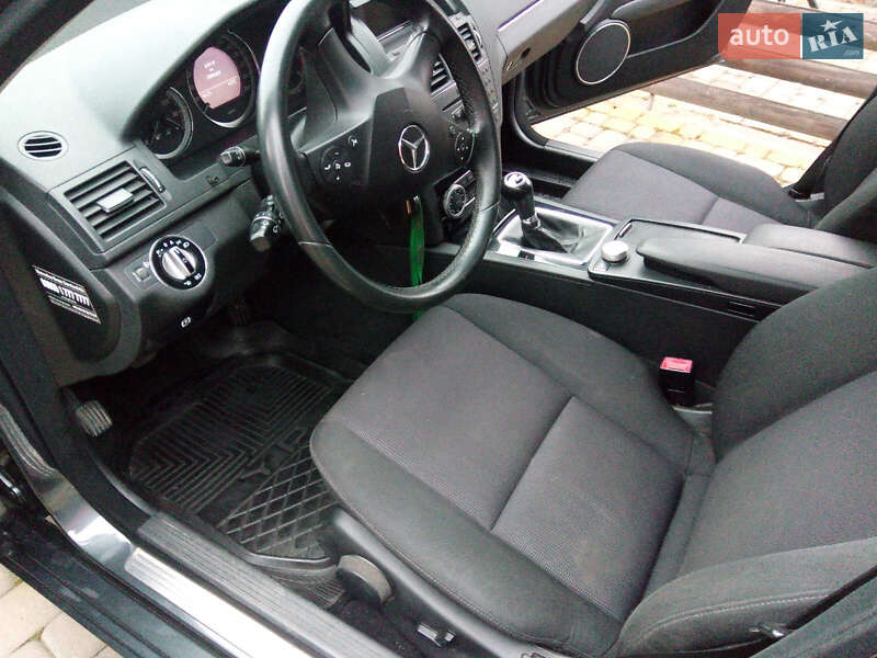 Універсал Mercedes-Benz C-Class 2010 в Снятині